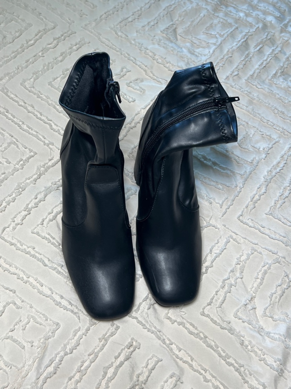 Steve Madden Black Leather Ankle Heeled Boots